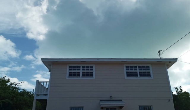 Clean, cozy, quiet 2/1. Sleeps 2 guest only