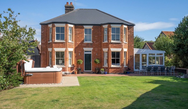 Cleveland House | Winterton Cottages