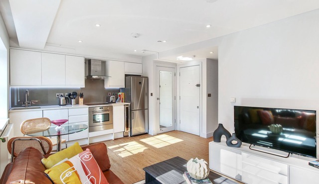 Cleveland Street by Aeria Apartments