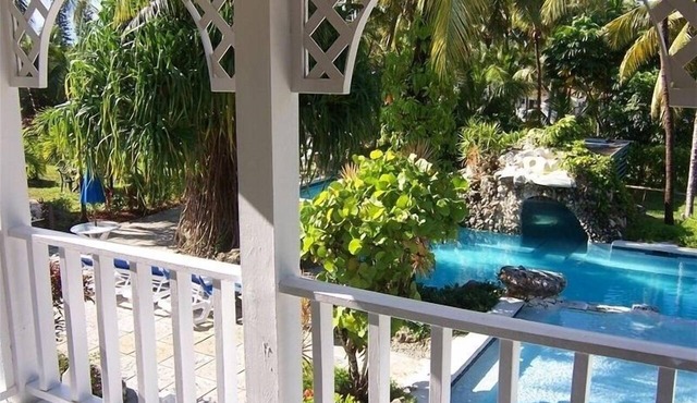 Come Home to Sunrise Beach Villas, Paradise Island