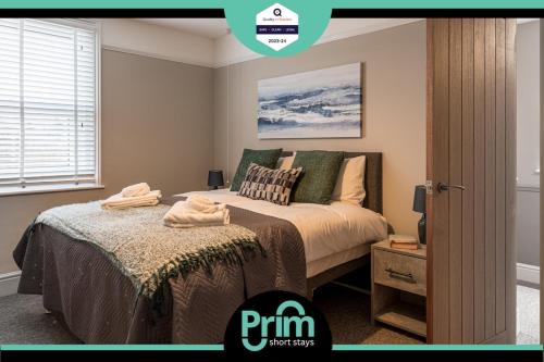 Comfortable 5-Bedroom House in Cheltenham