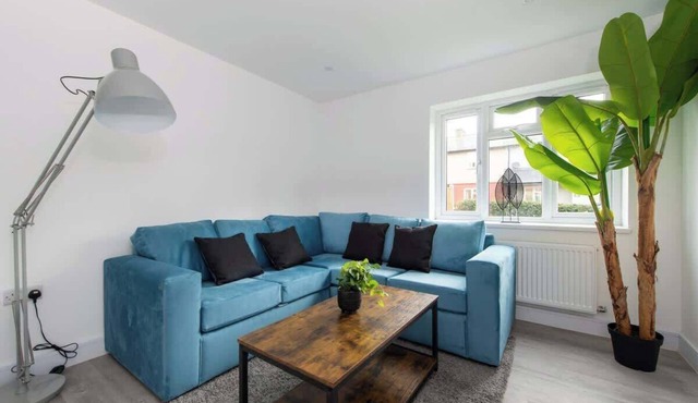 Compton House - 4 Bed