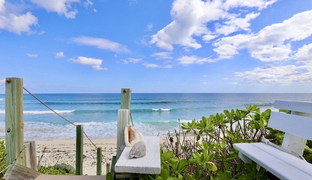 CONCH QUEST - RIGHT ON THE BEACH AND BEAUTIFUL ATLANTIC OCEAN