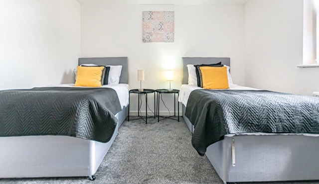 Contractor/Corporate Stays – Full Amenities, Near Liverpool and Warrington