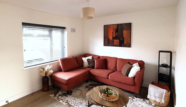 Contractor-Friendly 3BR | Parking x2 | Sleeps 5