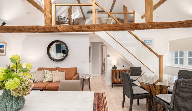 Converted Hop House Apt - Old Amersham - Chilterns - Pass the Keys