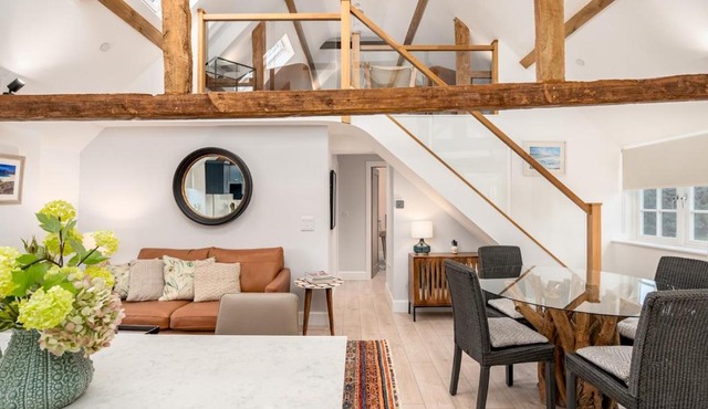 Converted Hop House Apt - Old Amersham - Chilterns - Pass the Keys