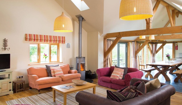 Corner Cottage-UKC6154