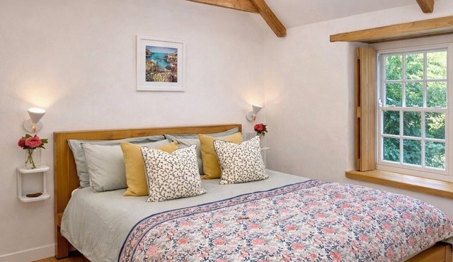 Cornwall Getaway for two - The Loft