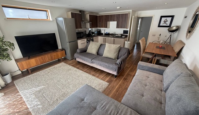 Cosy 2-Bed Flat in Harlesden near Wembley