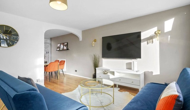Cosy 3-Bedroom House Free Parking Garden Fast Wifi Self-Check-In