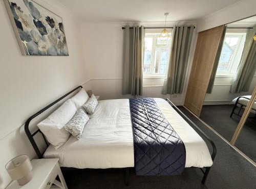 Cosy and comfy 4-bed house in Burnham (Slough) near Legoland and Windsor Castle