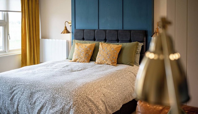 Cosy and Equipped, Pvt Garden, Direct Access to Public Footpath, Dog Friendly.