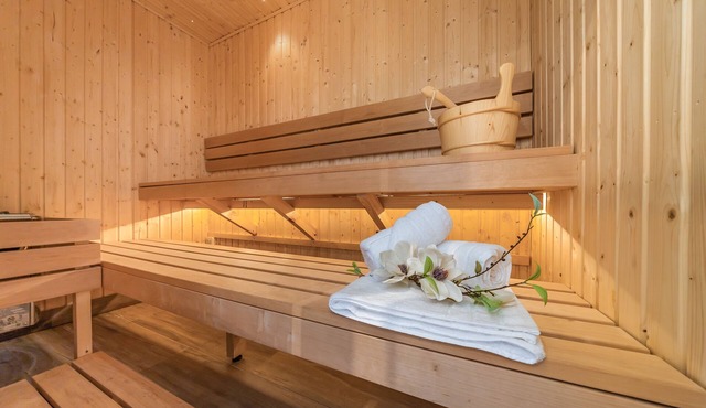 Cosy Barn with Private Sauna, King size & EV Charger