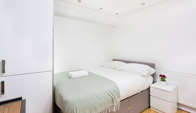 Cosy Double Bedroom near Kings Cross - Eurostar