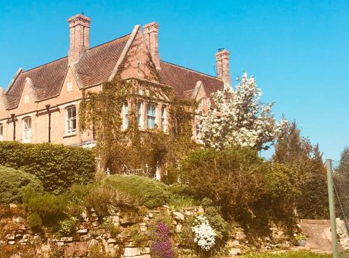 Cosy one bedroom flat in a country house
