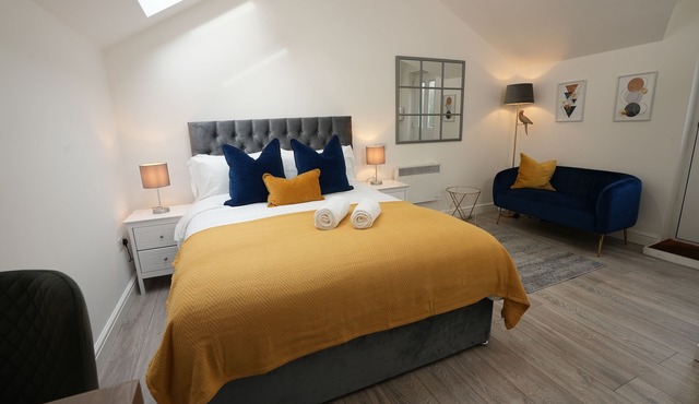 Cosy & Quiet - KING BED, Smart TV, Central Cambridge Apartment