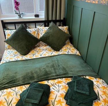 Cosy Studio Near Park and Town