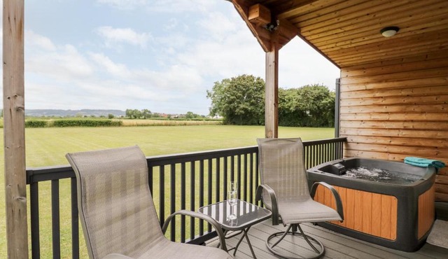 Cotswold View 4