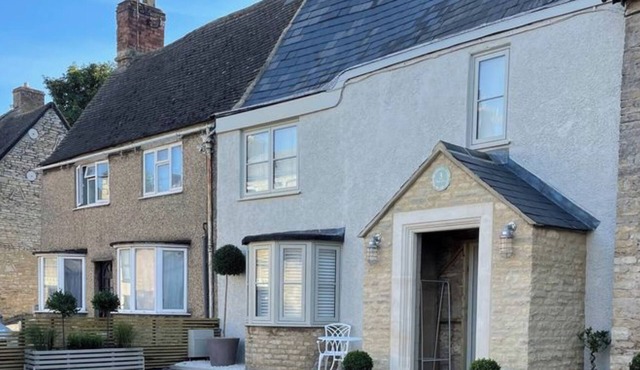 Cottage on high street, own parking and EV charger