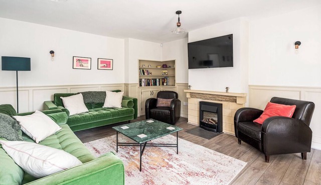 Countryside Granary cottage with access to indoor pool, sauna & steam room