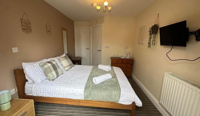 Courtyard Rooms 1-Bed Studio Sleeps 2 Pets Ok