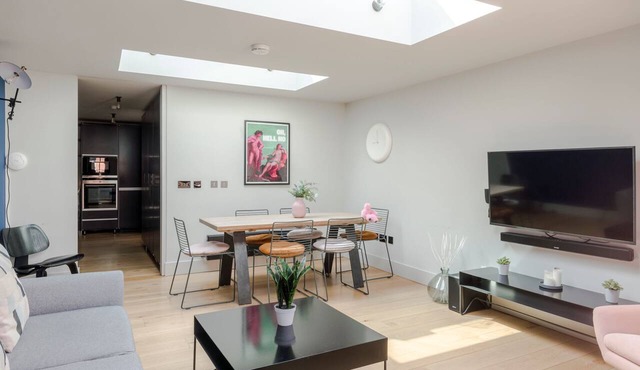 Covent Garden Penthouse · Terrace · Sleeps 8