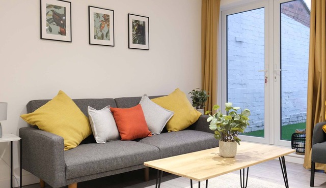 Cozy 2BR Apartment | Garden & Convenience