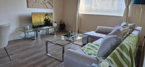 Cozy 2BR apartment in Maidenhead Sleeps 6