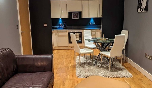 Cozy apartment near the river in Godalming