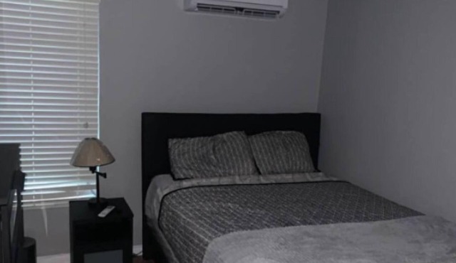 Cozy condo in fabulous Freeport with AC