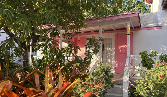 Cozy Cottage Located in the Heart of Governor's Harbor