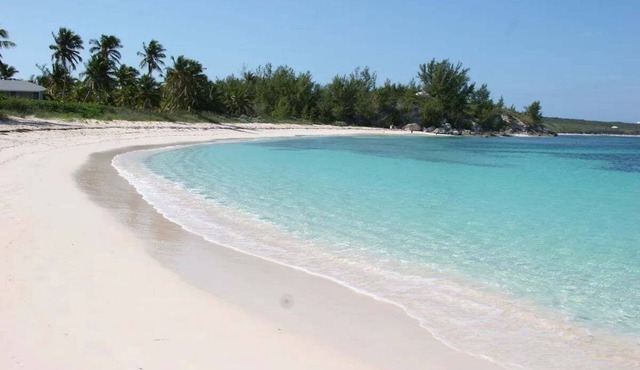 Cozy Cottage, Walk to Spectacular Twin Coves Beach