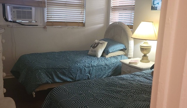 Cozy Garden Unit in Lucaya area is a 2 minute walk to the spectacular beach.
