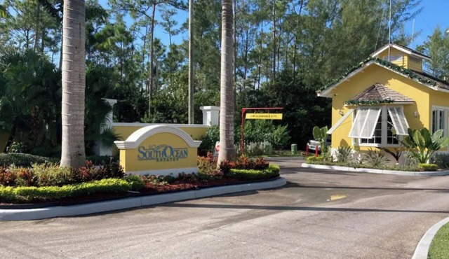 Cozy place with 24Hrs Security. 10 Minutes from the airport and 5 min from beach