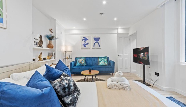 Cozy & Welcoming Studio Apartments in Premium Hyde Park Location