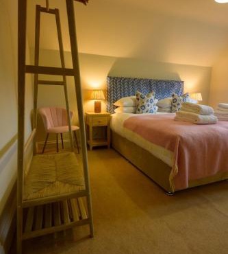 Cragie Cottage- Beautiful Cotswold stone retreat