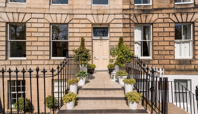 Crescent House