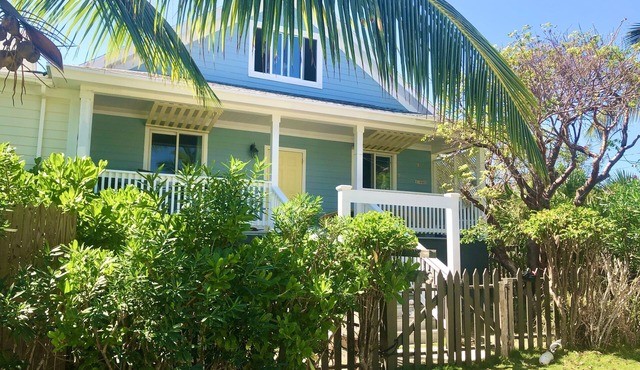 Cute & Quaint Take Ya Time Cottage