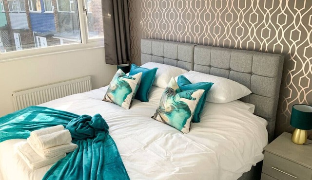De Montfort House is a lovely 2 bedroom house in the Streatham.