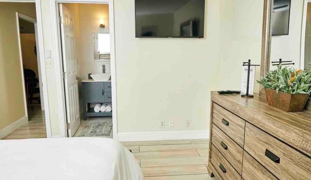 Delva’s Place-Gated 3 bedroom - Pet Friendly