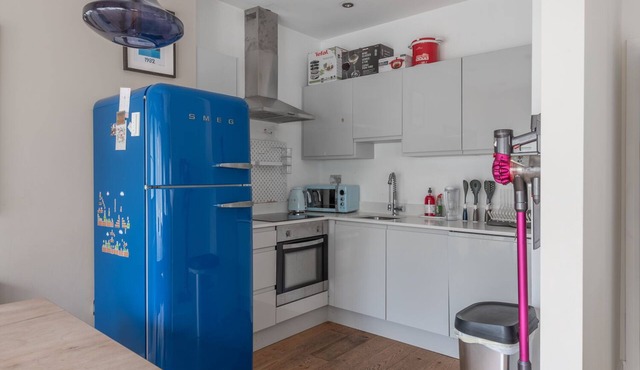 Designer Two Bedroom Apartment with Large Garden