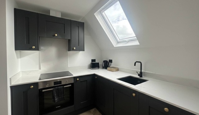 Dippen Hall Charm - Minutes From London Gatwick