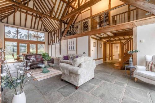 Dorney,Windsor Family Getaway with Hot Tub