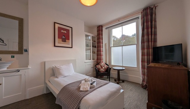 Dover Town Rooms (Single Room 2)