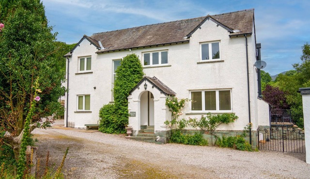 Dow Crag House - Coniston House for 6 guests in 3 bedrooms
