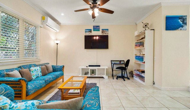 Dreamers Getaway - Relaxing unit with large rooms, full kitchen, & fast Wi-Fi