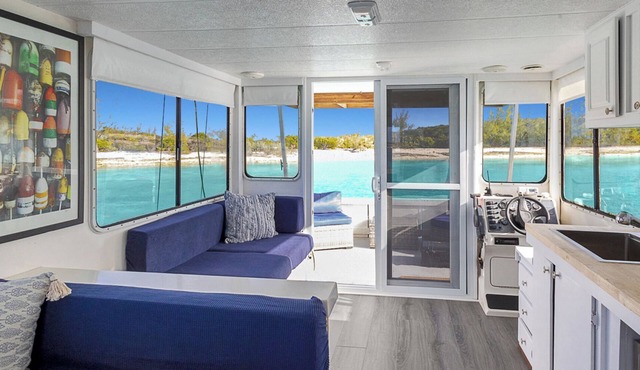 Dreamy floating getaway in Exuma