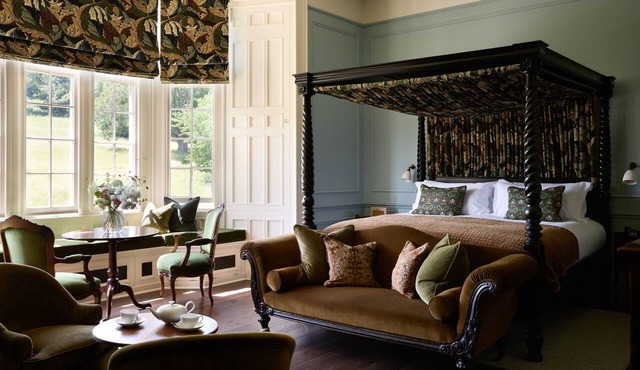 Dumbleton Hall