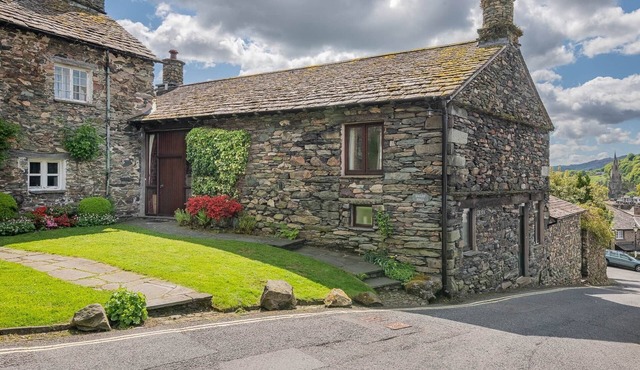 Dwarf Hall - Stylish Home in central Ambleside